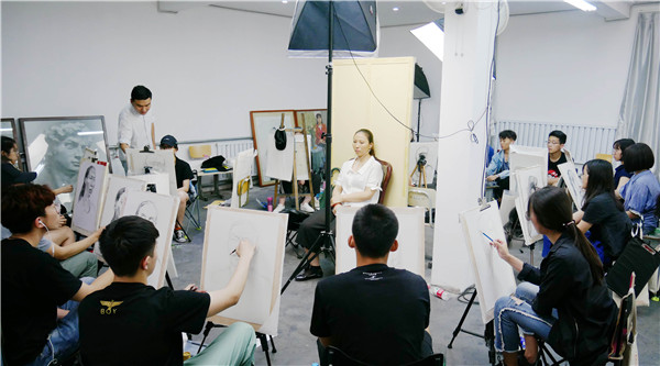 【李美出征，战无不胜】似乎是一个人在艺考，并肩战斗的却是很多人——北京美术培训画室26