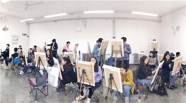 【李美出征，战无不胜】似乎是一个人在艺考，并肩战斗的却是很多人——北京美术培训画室18